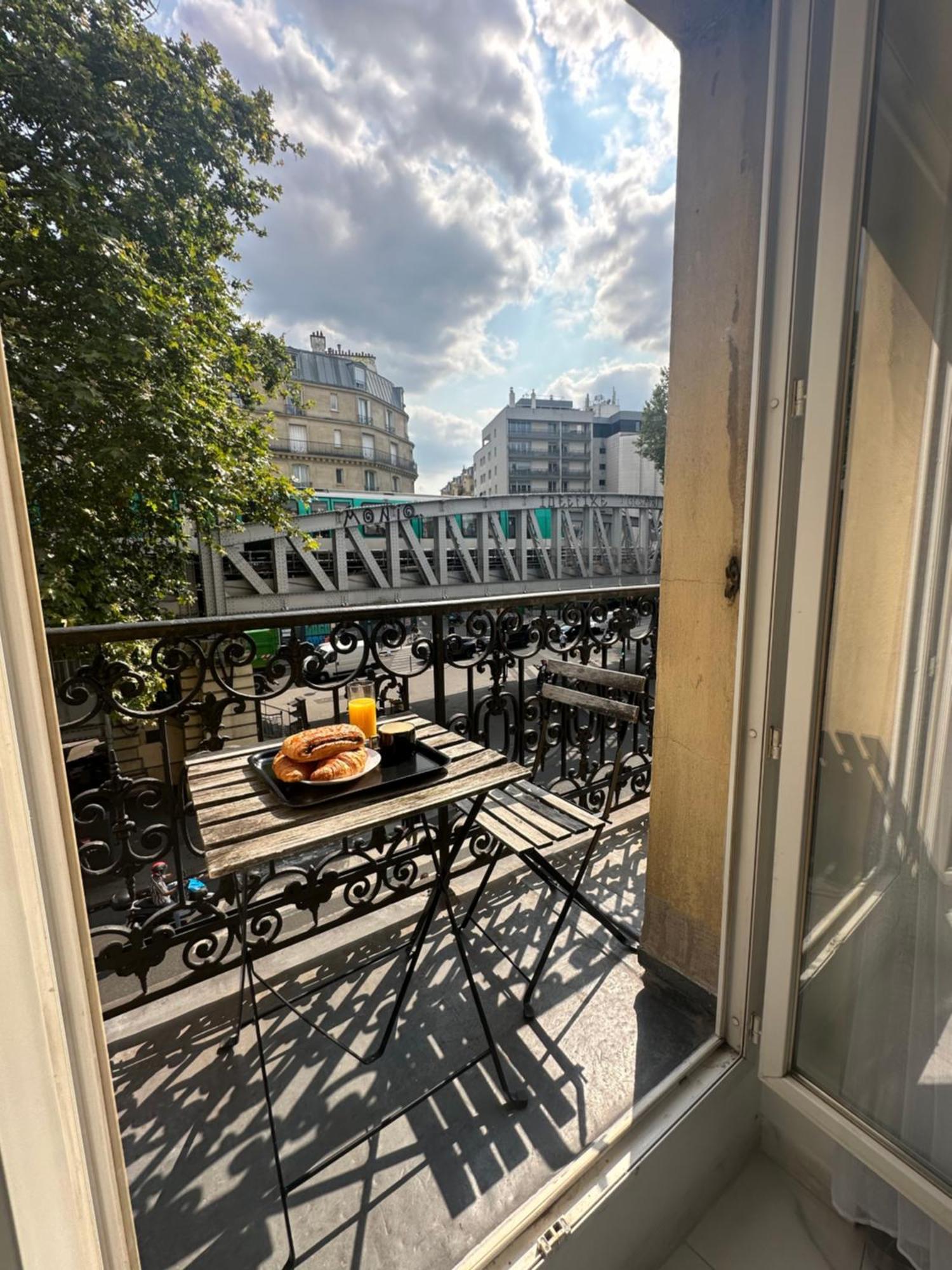 Appartement Parisien Esterno foto