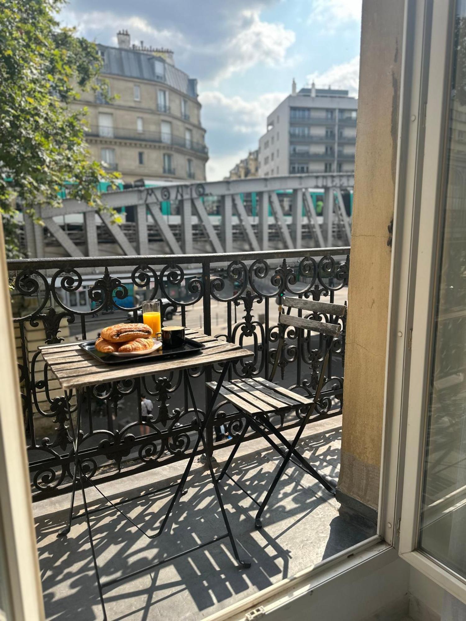 Appartement Parisien Esterno foto